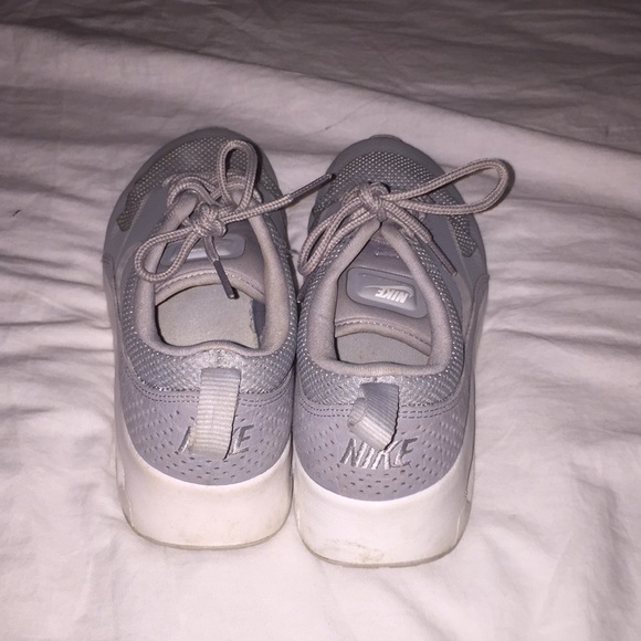 Grey Nike air max Thea’s - Picture 2 of 3